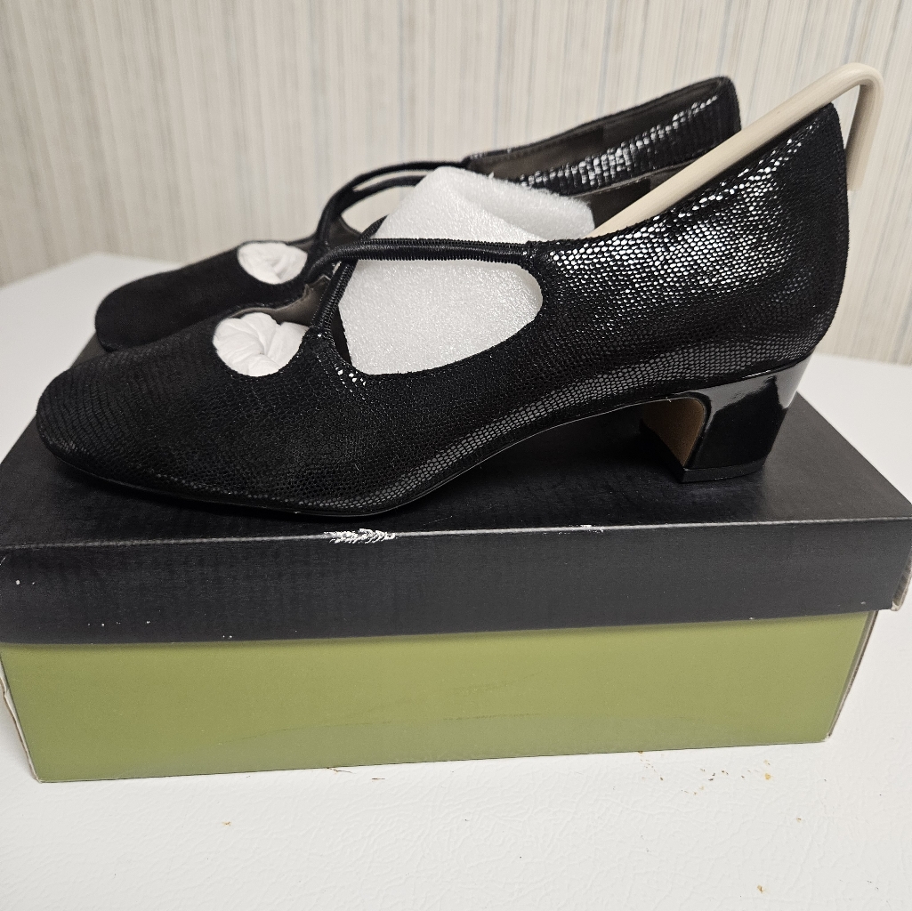 Nib Trotters Shoes
